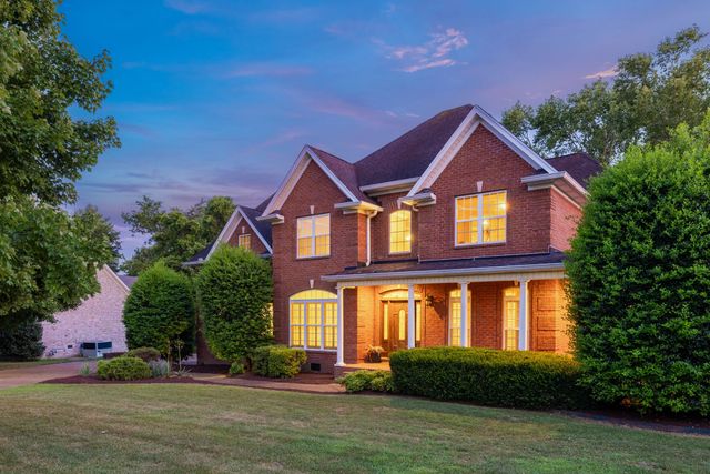 216 Grandview Cir, Gallatin, TN 37066