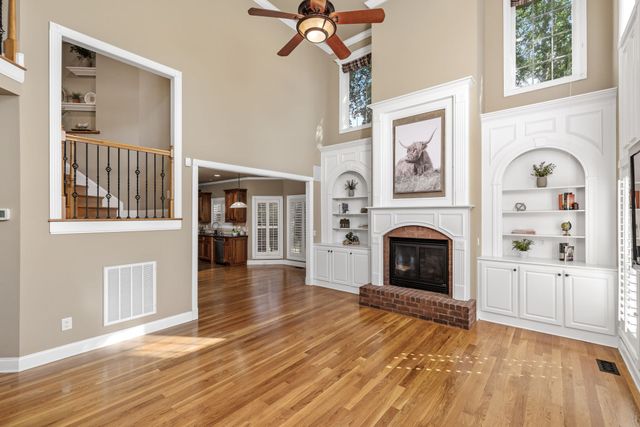 216 Grandview Cir, Gallatin, TN 37066
