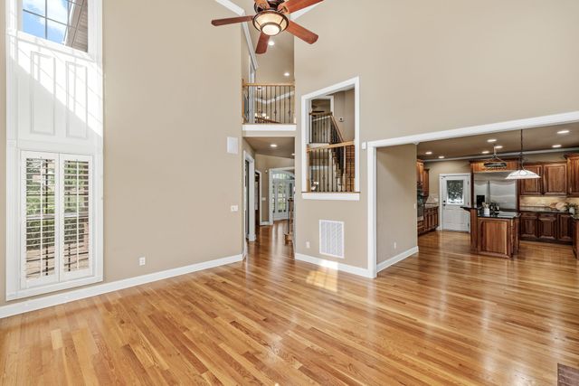216 Grandview Cir, Gallatin, TN 37066