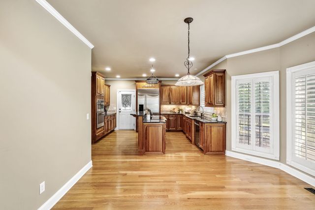 216 Grandview Cir, Gallatin, TN 37066