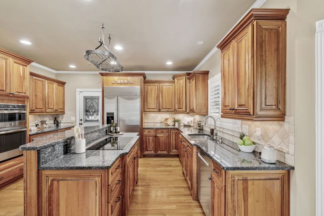 216 Grandview Cir, Gallatin, TN 37066