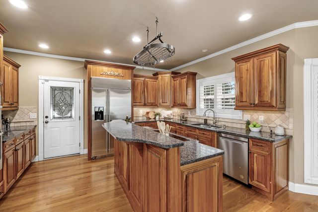 216 Grandview Cir, Gallatin, TN 37066