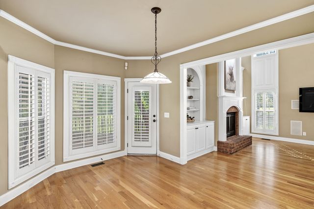 216 Grandview Cir, Gallatin, TN 37066