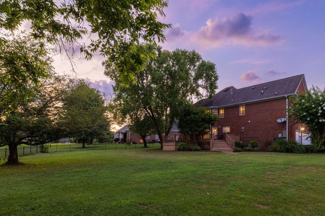 216 Grandview Cir, Gallatin, TN 37066