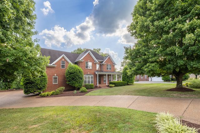 216 Grandview Cir, Gallatin, TN 37066