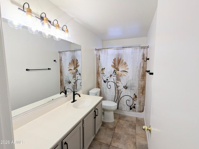 8034 W PARADISE Drive, Peoria, AZ 85345