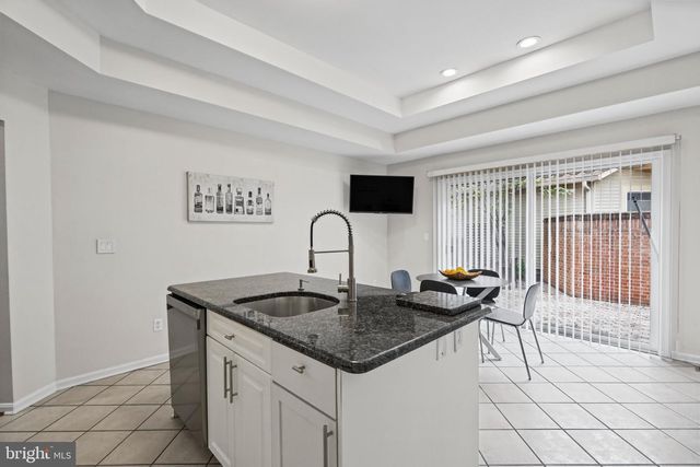 6 STONE GATE CT, Pikesville, MD 21208