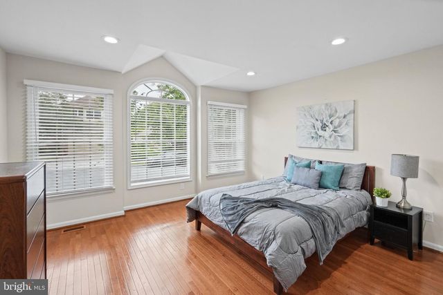 6 STONE GATE CT, Pikesville, MD 21208