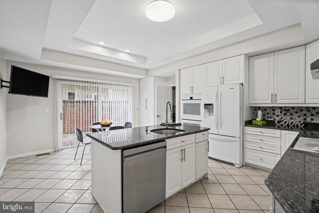 6 STONE GATE CT, Pikesville, MD 21208
