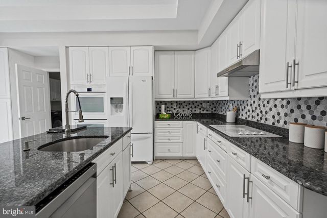 6 STONE GATE CT, Pikesville, MD 21208
