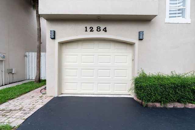 1284 NW 125th Terrace, Sunrise, FL 33323