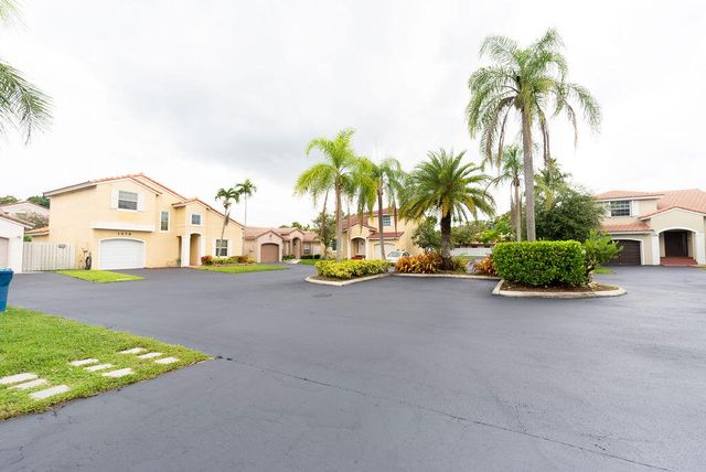 1284 NW 125th Terrace, Sunrise, FL 33323