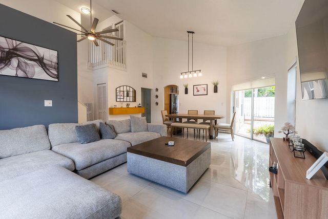 1284 NW 125th Terrace, Sunrise, FL 33323