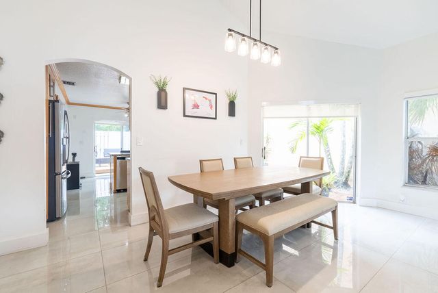 1284 NW 125th Terrace, Sunrise, FL 33323