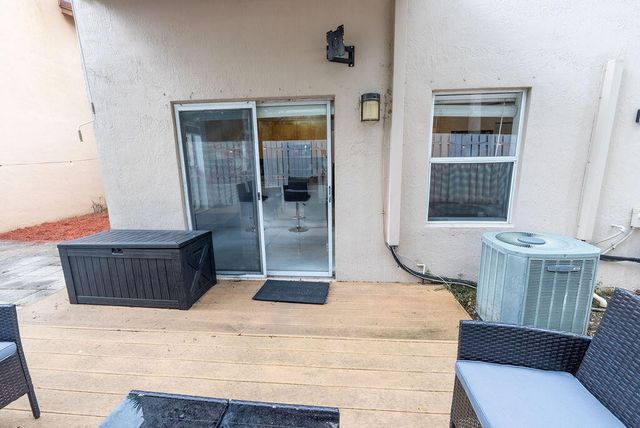 1284 NW 125th Terrace, Sunrise, FL 33323