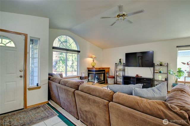 517 Sapp Road, Sedro Woolley, WA 98284