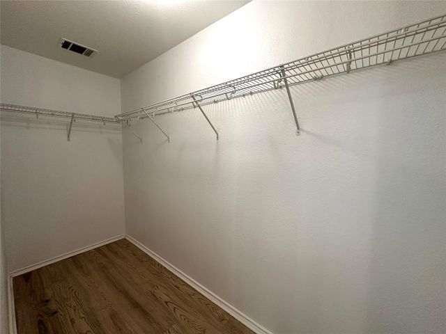722 Lavaca LOOP, Elgin, TX 78621