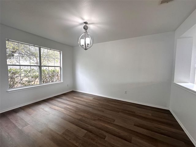 722 Lavaca LOOP, Elgin, TX 78621