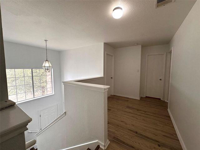 722 Lavaca LOOP, Elgin, TX 78621