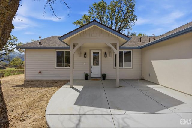 28840 Birkdale Court, Tehachapi, CA 93561