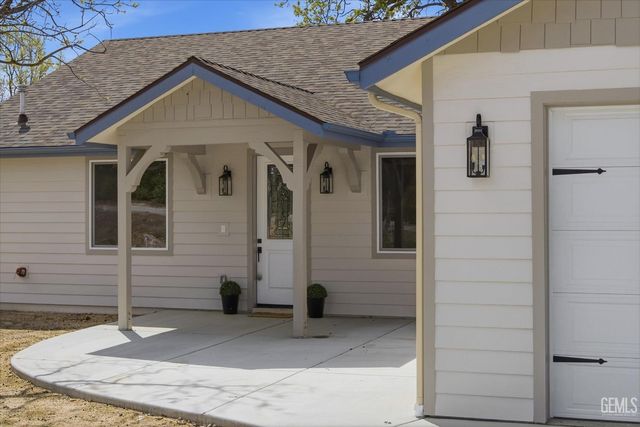 28840 Birkdale Court, Tehachapi, CA 93561