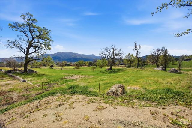 28840 Birkdale Court, Tehachapi, CA 93561