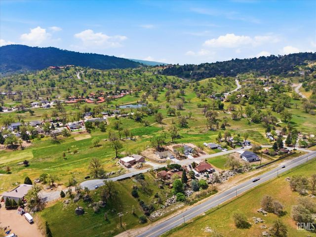 28840 Birkdale Court, Tehachapi, CA 93561