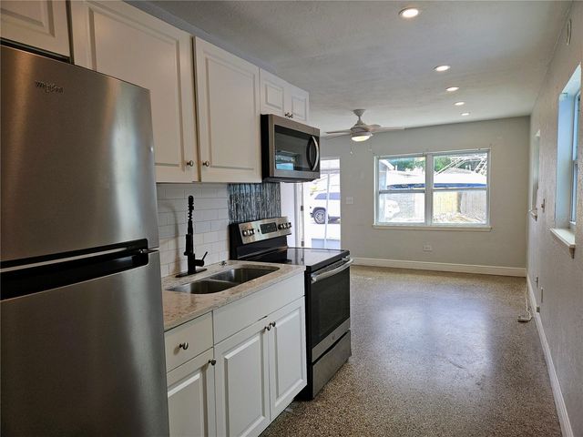 6801 48TH AVENUE N B, St Petersburg, FL 33709