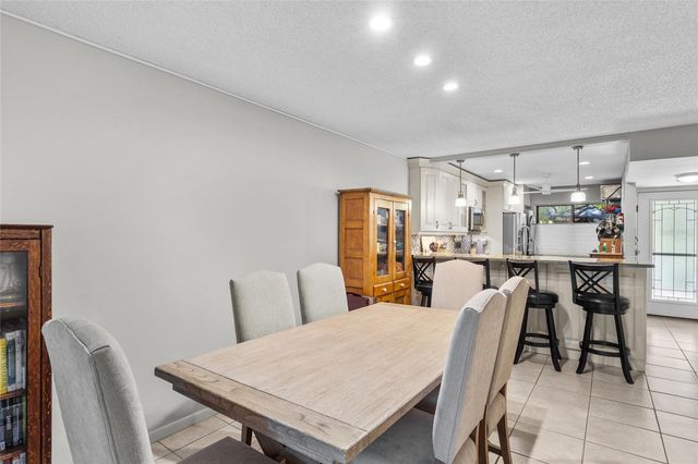 1508 PELICAN COVE ROAD 132, Sarasota, FL 34231