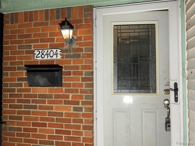 28404 Alger Boulevard, Madison Heights, MI 48071