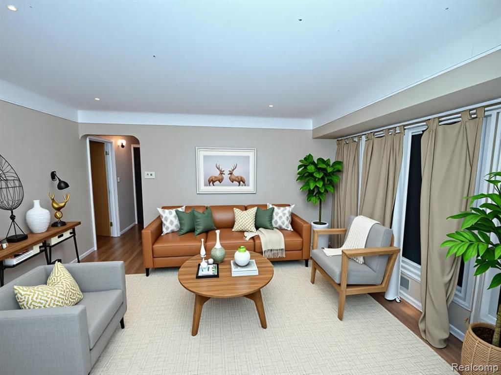 28404 Alger Boulevard, Madison Heights, MI 48071