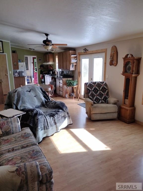 Image 6 of property listing at 3195 N 3350 W, Moore, ID 83255