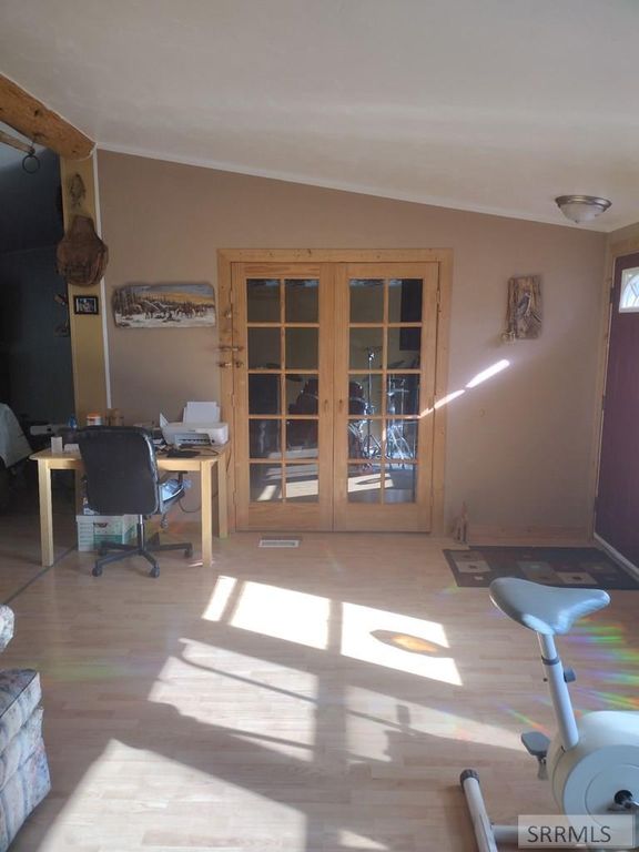 Image 7 of property listing at 3195 N 3350 W, Moore, ID 83255