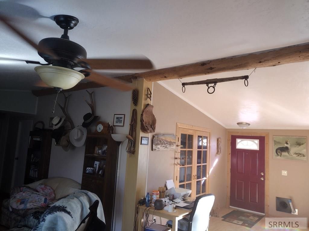 Image 9 of property listing at 3195 N 3350 W, Moore, ID 83255