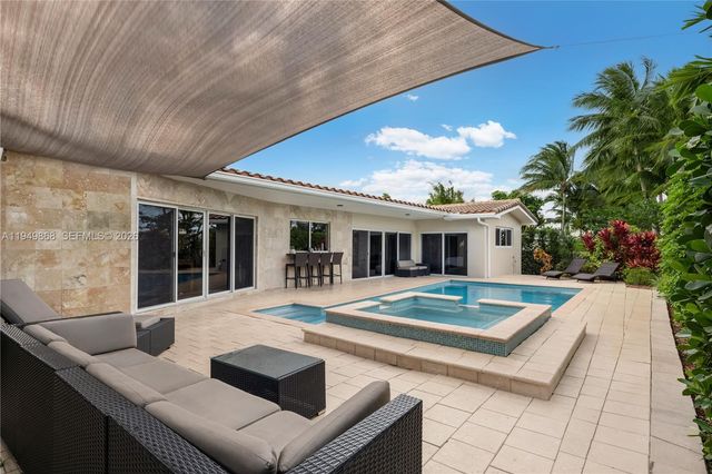 1155 S Biscayne Point Rd, Miami Beach, FL 33141