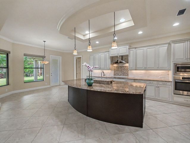 774 SW Winston Avenue, Palm City, FL 34990