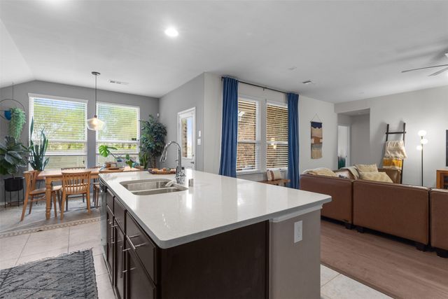 1913 Kaiser Cove, Argyle, TX 76226