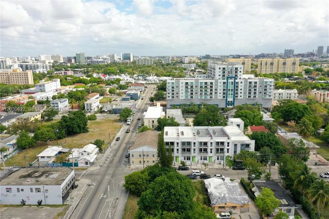 761 NW 1st Street, Miami, FL 33128