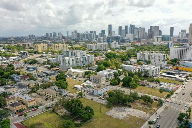 761 NW 1st Street, Miami, FL 33128
