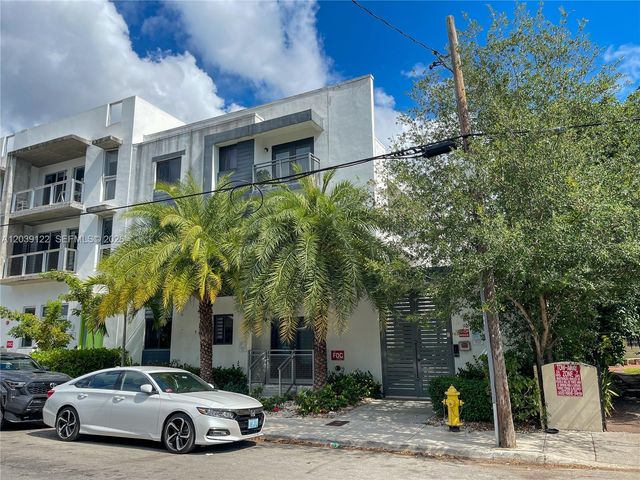 761 NW 1st Street, Miami, FL 33128