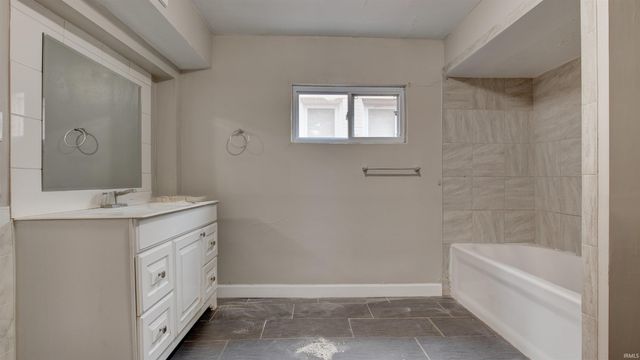 232 Fernwood Drive, Evansville, IN 47711