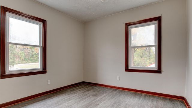 232 Fernwood Drive, Evansville, IN 47711