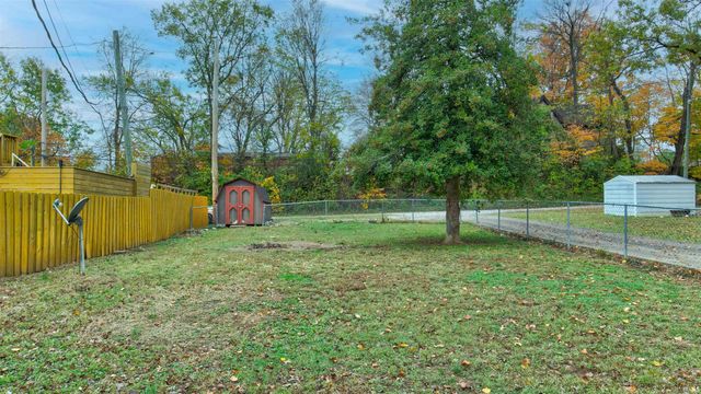 232 Fernwood Drive, Evansville, IN 47711