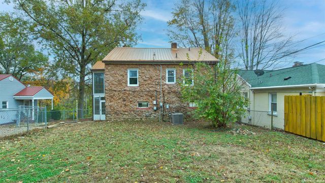 232 Fernwood Drive, Evansville, IN 47711