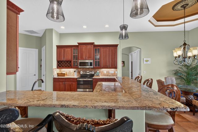8 OLD OAK Drive N, Palm Coast, FL 32137