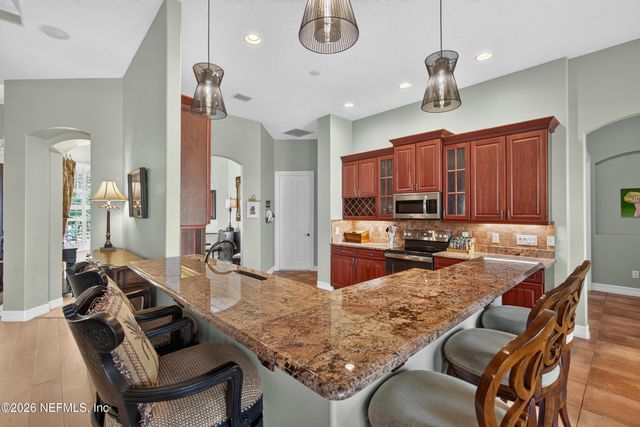 8 OLD OAK Drive N, Palm Coast, FL 32137