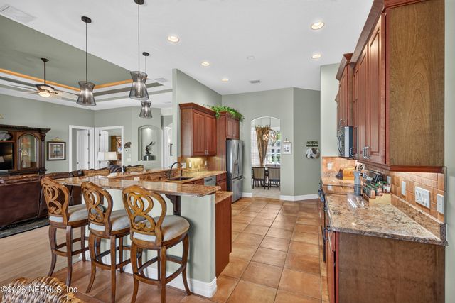 8 OLD OAK Drive N, Palm Coast, FL 32137