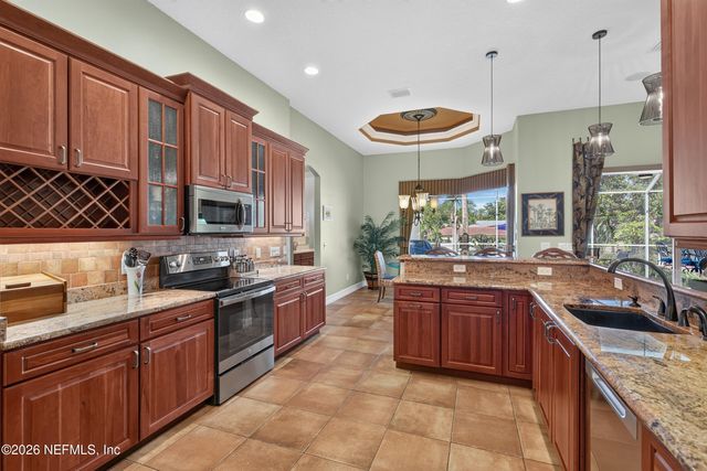 8 OLD OAK Drive N, Palm Coast, FL 32137