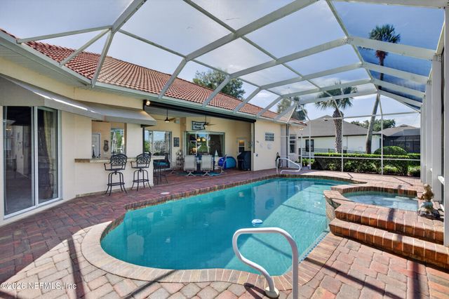 8 OLD OAK Drive N, Palm Coast, FL 32137