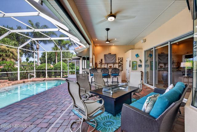 8 OLD OAK Drive N, Palm Coast, FL 32137